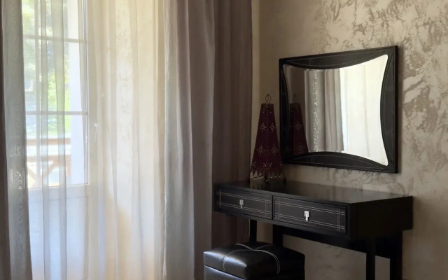 Apartamenty Luks sokolad v Tavride na nabereznoj Alty