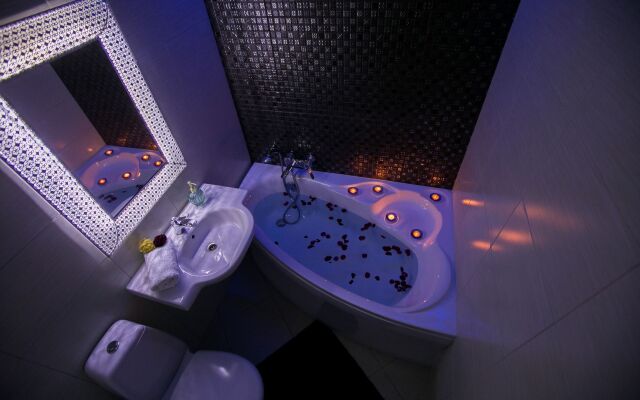 Loft Dlya Pary V Tsentre Apartments