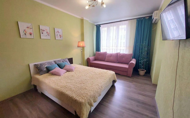 Na Seleznyova Flat