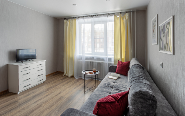 Shikarnye Apartamenty V Tsentre Kronshtadta Apartments