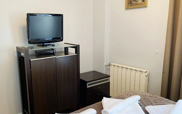 Апартаменты с балконами и видом на тверскую площадь и Мэрию Москвы