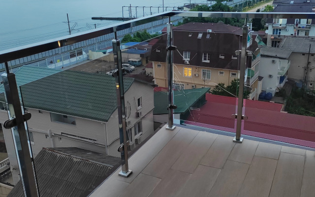 Uyutnaya Yevro-Dvushka U Morya S Panoramnym Vidom