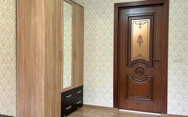 Trekhkomnatnye v Tsentre Kislovodska Apartment
