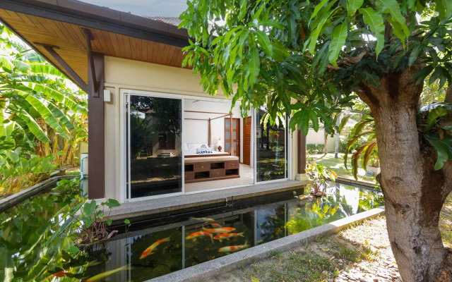 Emilia 3BR Private Pool Naiharn Villa