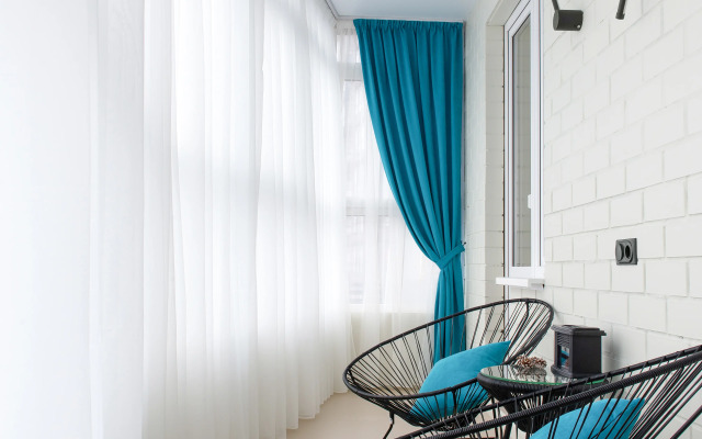 Fox Homes Apartment Designer apartment near the shopping center Horizont and Rostvertol