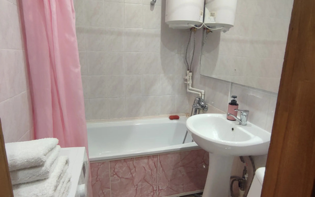 Studiya v fioletovykh tonakh Flat