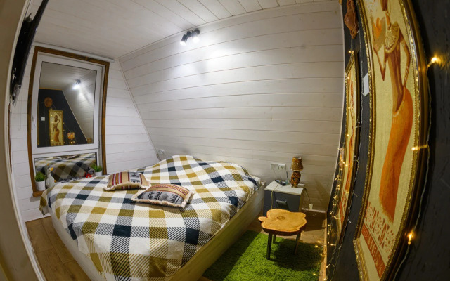 Частный дом дом у озера с чаном и баней