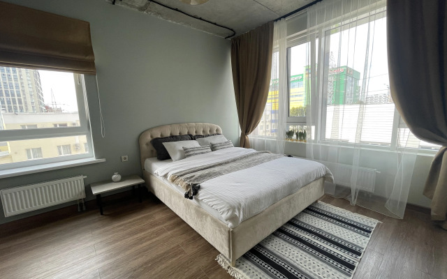 Roskoshnaya Flat