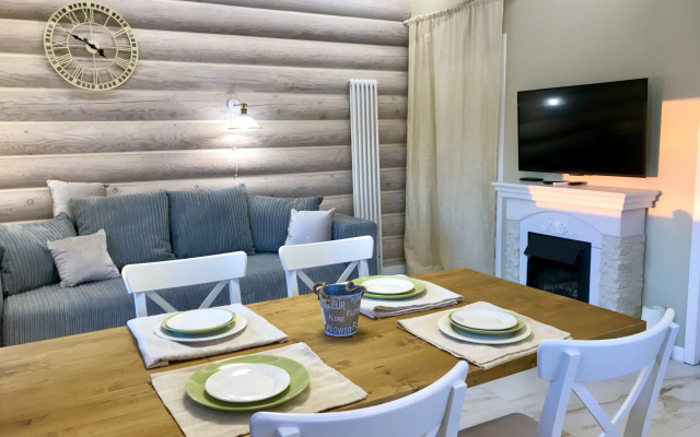 Dom na skale s vidom na ozero Private house