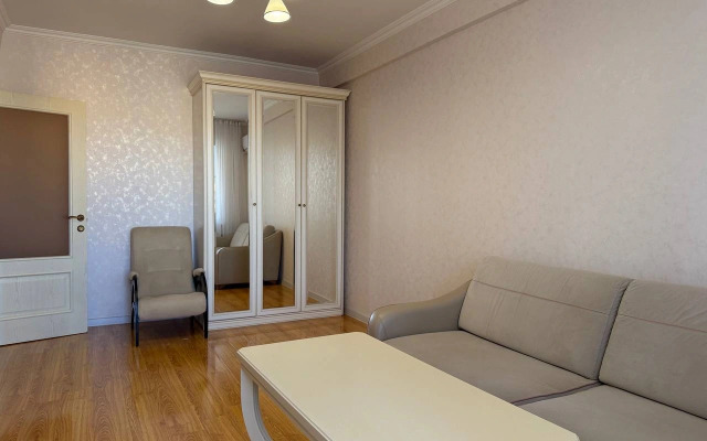 Svetliye S Balkonom I Stilnoy Gostinoy Na Magomedali Magomedzhanova Apartments