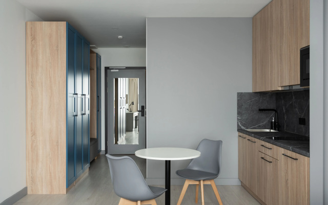 Na Staronevskom Prospekte Apartments