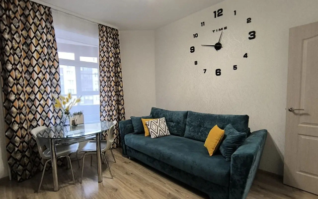 Kvartira Vyborg Velvet Aparts v centre goroda s parkovkoj