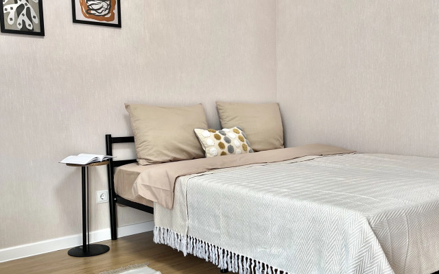 Biryuzovaya Studiya V Serdtse Goroda Permi Flat