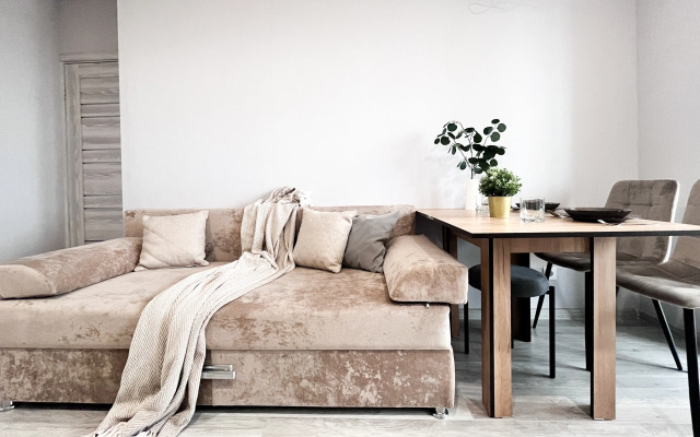 Апартаменты Шикарная однокомнатная квартира для 4-х в Батайске