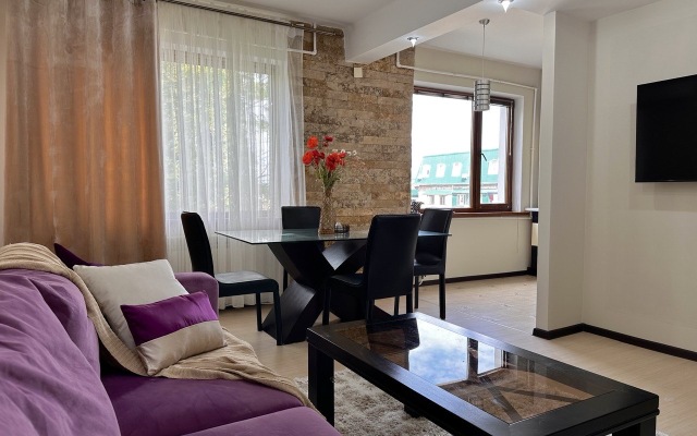 Квартира Уютная с Видом на Гору Тарки-Тау