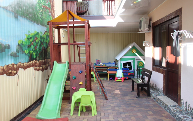 FamilyClub Созвездие - бассейн под облаками