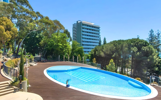 Апартаменты с Бассейном на Территории