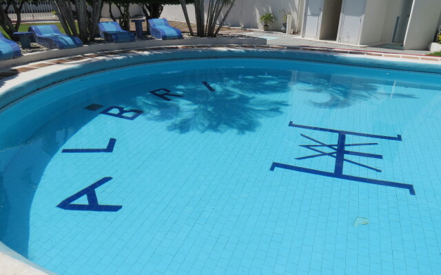 Отель Albri by Rotamundos