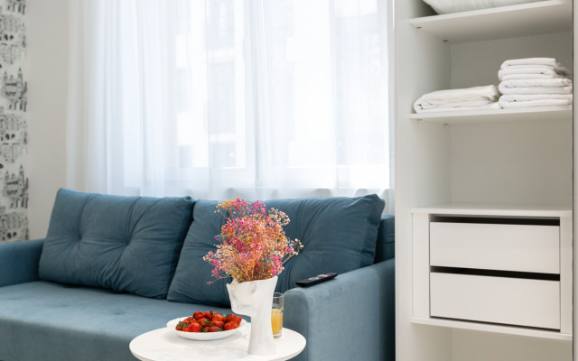 Апартаменты-студия Города 30 кв.м. с двуспальным диваном и панорамными окнами, 6 этаж