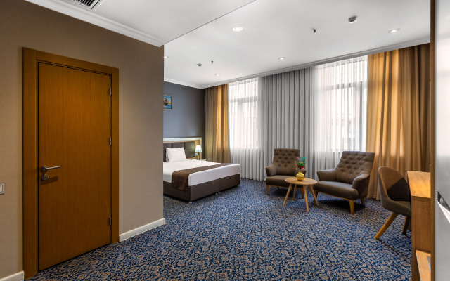 Metro City Hotel