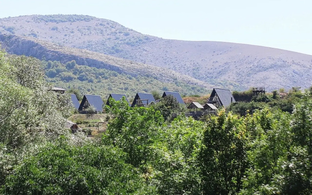 Recreation camp Khizhina Lesnika
