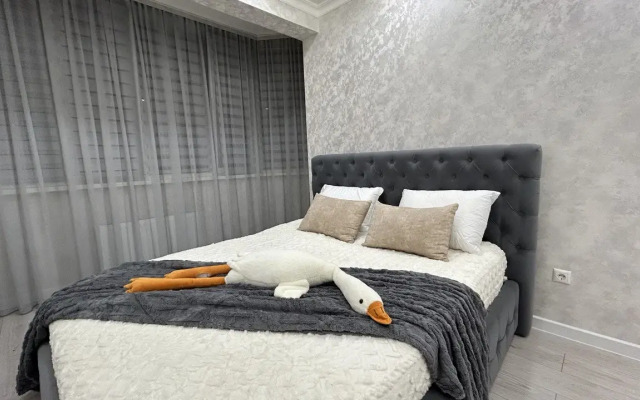 Semeyny Lyuks Apartments
