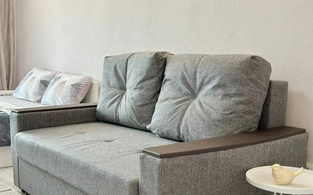 Ryadom S Readovskim Parkom Flat