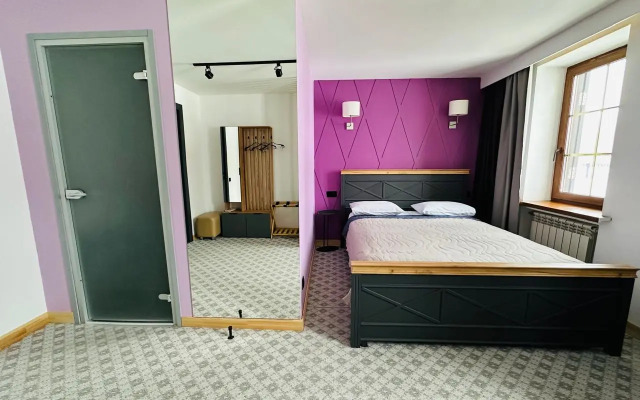 Aviator Hotel