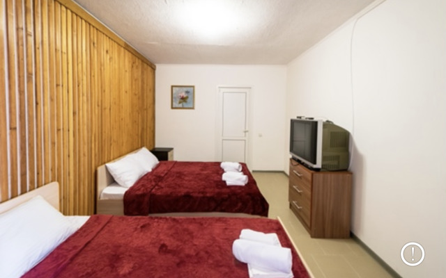 Uyut Guest House