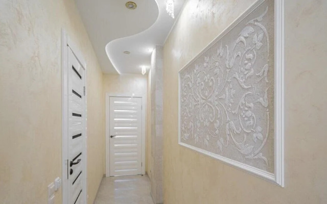 Modern S Prostornoy Kukhney Apartments