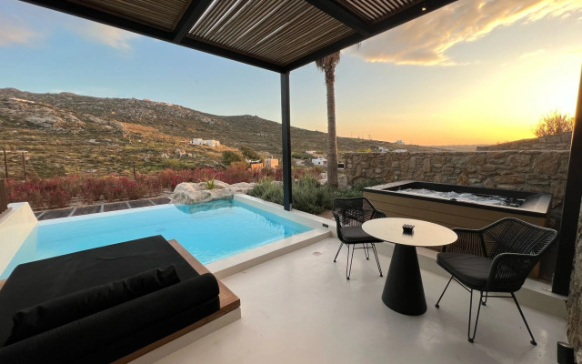 Отель Ftelia Black Villas