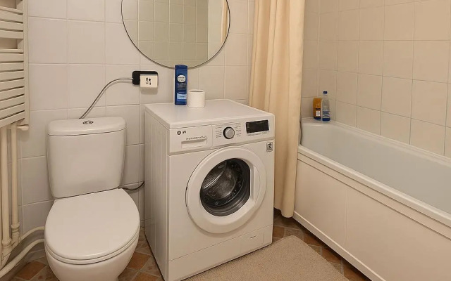 Na Prospekte Tauke Khana 95a Apartments