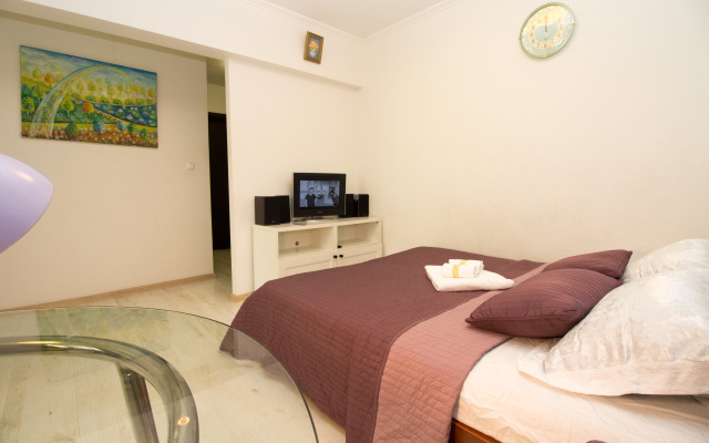 Na Kastanayevskoy 3 Apartment