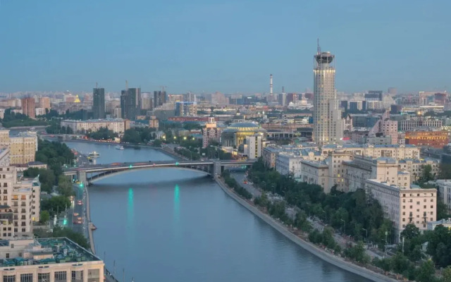 Apartments Roskoshnye S Dzhakuzi I Vidom Na Reku