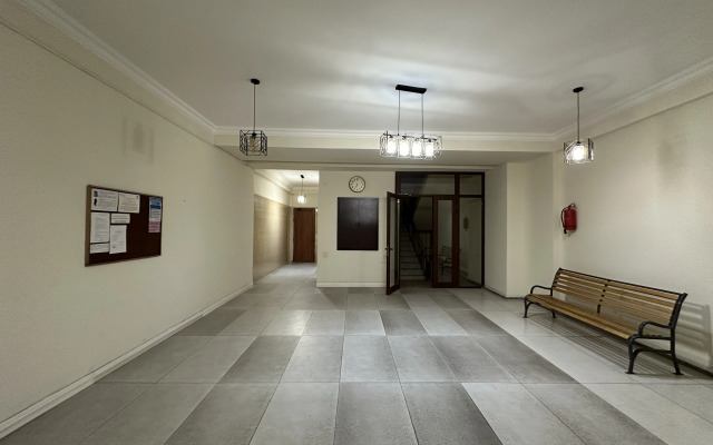 3-komn. ryadom s restoranom DIMOND, DI8210 Flat