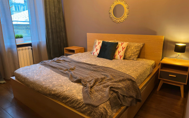Dvukhkomnatnaya Ryadom S Pokrovkoy Flat