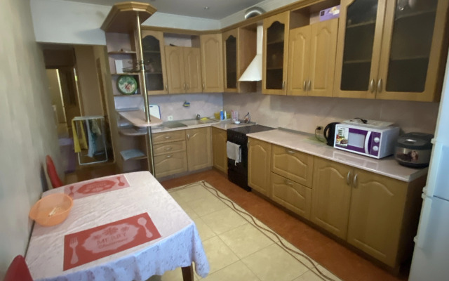 Апартаменты на Курнатовского 8