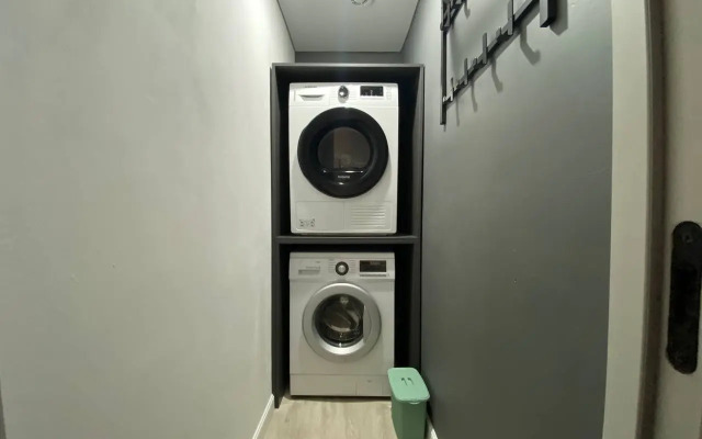 2-K s Klassnym Remontom na Pobede u Tsentra Flat