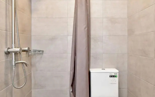 2-K, Ulitsa Amiryana, Am713 Flat