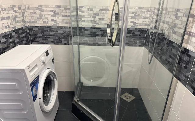 Uyutnaya Studiya S Balkonom Vozle Morya Flat