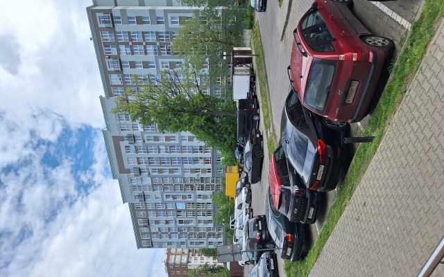 Uyutnaya Kvartira V Khoroshem Rayone Goroda Flat