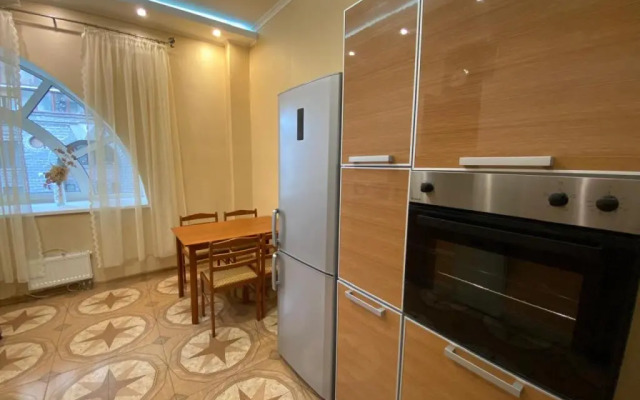 Samotsvet 18 Na Kievskoy 3 Apartments