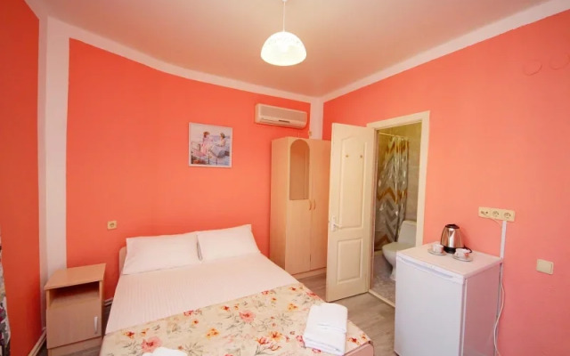 EdiRoz na Kryimskoy Guest House