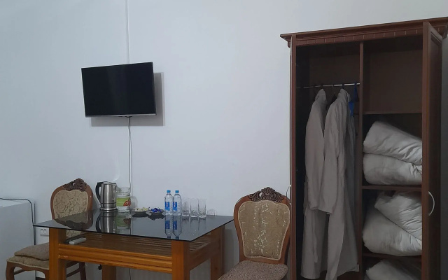 Butik-otel' Parvina  in old city