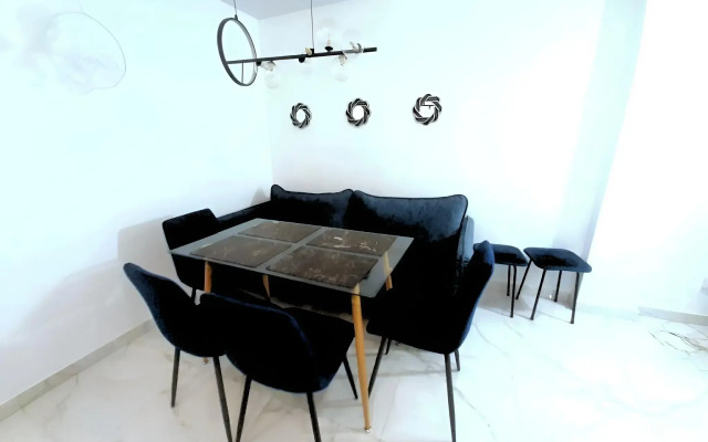 Ryadom s Morem v Tsentre Sochi Flat