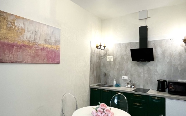 Апартаменты Центр, Апартаменты с камином и огромной ванной