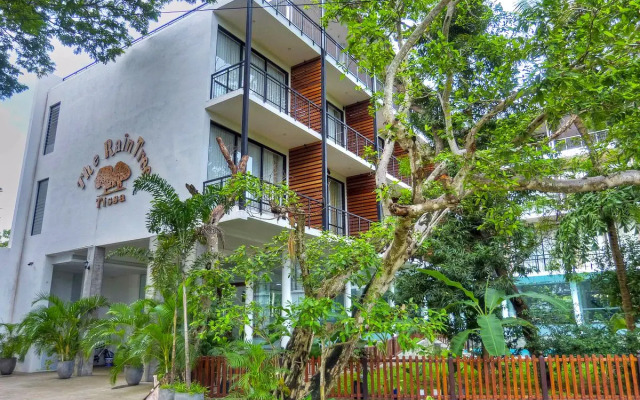 Rain Tree by Oak Ray Hotel