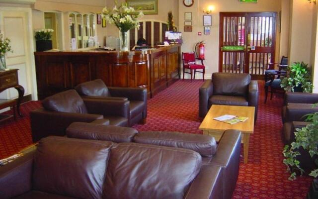 Consort Hotel
