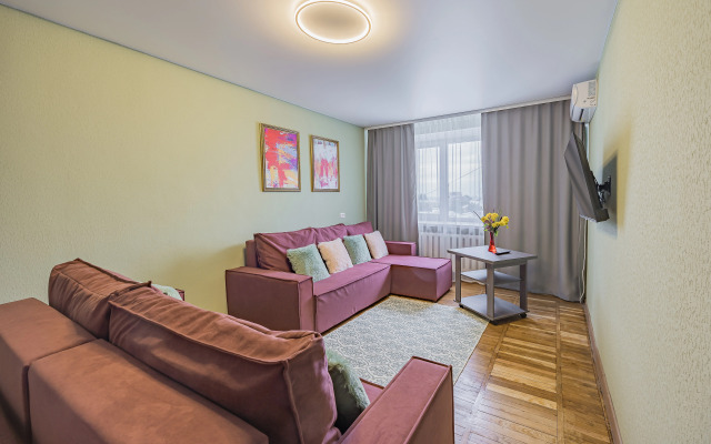 Svetlaya Prostornaya 3-K Kvartira Apartments