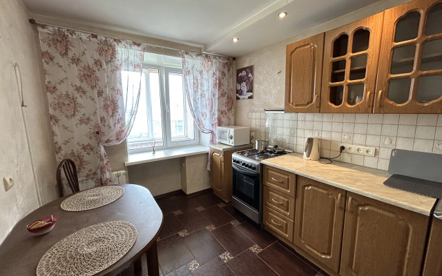 Uyutnaya s panoramnym vidom na tsentr goroda Flat